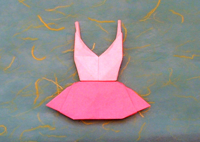 Origami Ballerina's dress by Quentin Trollip. Folded from a square of origami paper by Gilad Aharoni on giladorigami.com