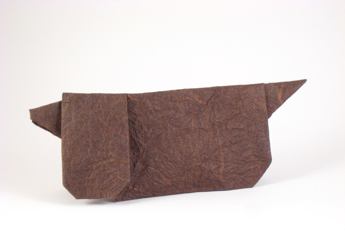Origami Dachshund by Yasuhiro Sano. Folded from a square of Thai reversible paper by Gilad Aharoni on giladorigami.com