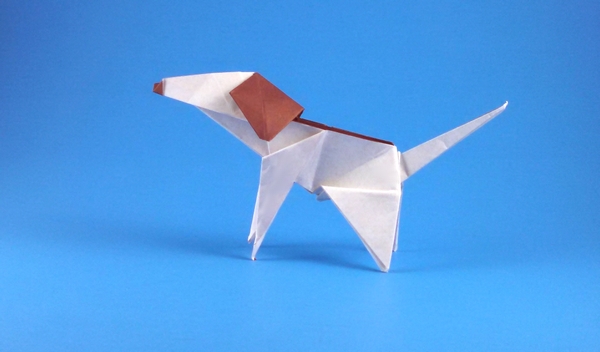 Origami Beagle by Jun Maekawa. Folded from a square of origami paper by Gilad Aharoni on giladorigami.com