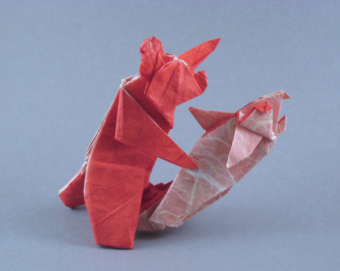 Origami Bear and salmon by Yamada Katsuhisa. Folded from a square of double-sided Unryu paper by Gilad Aharoni on giladorigami.com