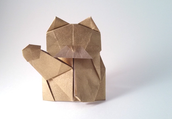 Origami Beckoning cat by Ryo Aoki. Folded from a square of Nicolas Terry's tissue-foil by Gilad Aharoni on giladorigami.com