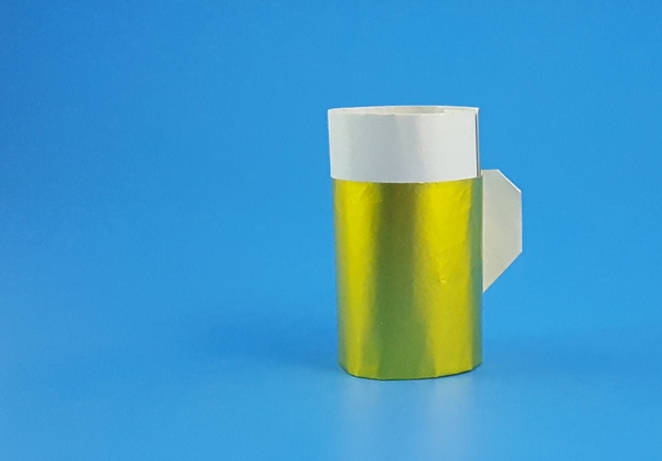 Origami Beer by Yamada Katsuhisa. Folded from a square of origami paper by Gilad Aharoni on giladorigami.com
