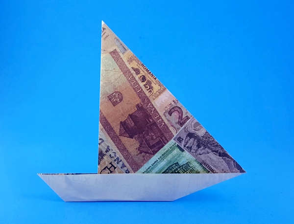 Origami Yacht by Traditional. Folded from a square of origami paper by Gilad Aharoni on giladorigami.com