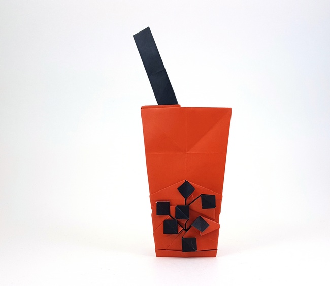 Origami Bubble tea by Hideo Komatsu. Folded from a square of duo origami paper by Gilad Aharoni on giladorigami.com