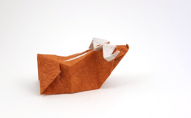 Origami Buffalo by Fumiaki Kawahata. Folded from a square of Duo Thai paper by Gilad Aharoni on giladorigami.com