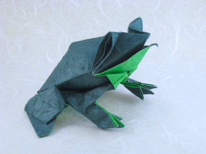 Origami Bullfrog by Roman Diaz. Wet-folded from a square of double-sided mulberry paper by Gilad Aharoni on giladorigami.com