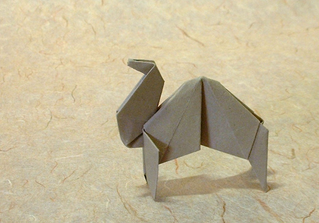 Origami Camel by Makoto Yamaguchi. Folded from 2 squares of origami paper by Gilad Aharoni on giladorigami.com