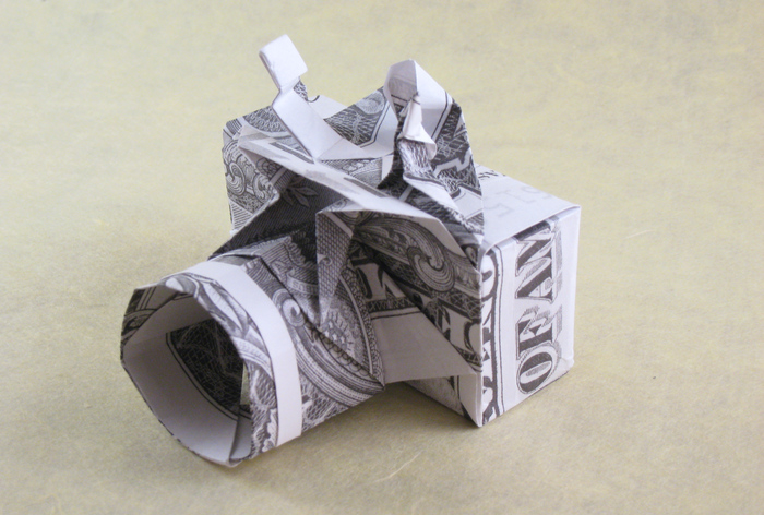 Origami Camera by Won Park. Folded by Gilad Aharoni on giladorigami.com