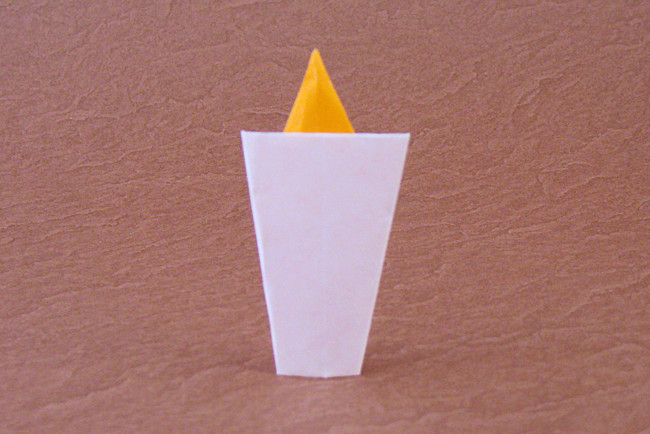 Origami Candle by Ishibashi Minako. Folded from a square of origami paper by Gilad Aharoni on giladorigami.com