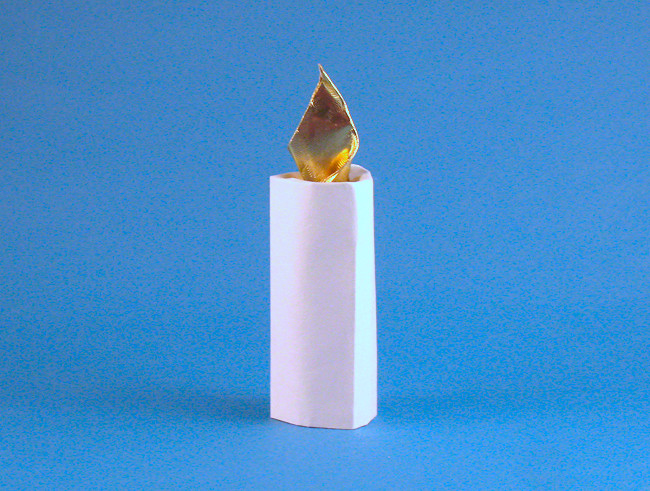 Origami Candle by Kunihiko Kasahara. Folded from a square of Japanese foil by Gilad Aharoni on giladorigami.com