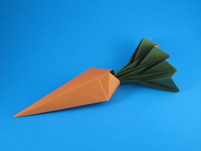 Origami Carrot by Jun Maekawa. Folded by Gilad Aharoni on giladorigami.com