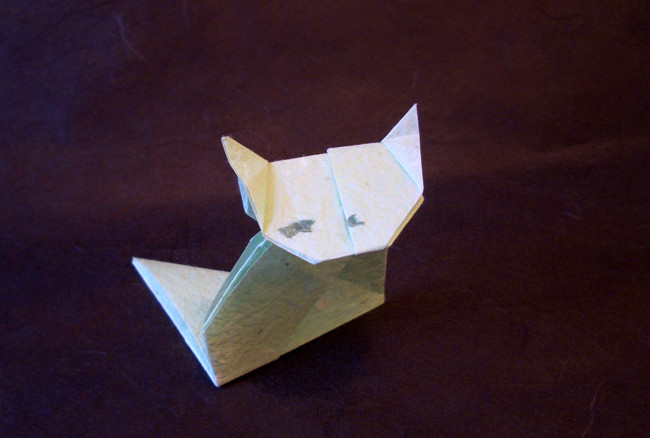Origami Cat by Kunihiko Kasahara. Folded from a square of momigami by Gilad Aharoni on giladorigami.com