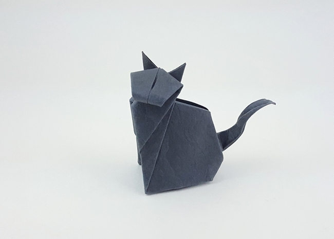 Origami Cat 2 by Tomoko Fuse. Folded from a square of art paper by Gilad Aharoni on giladorigami.com