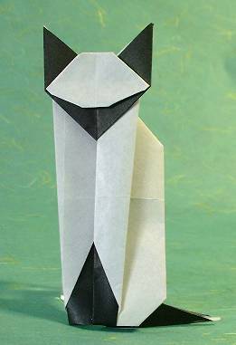 Origami Siamese cat by Martha Mitchen. Folded by Gilad Aharoni on giladorigami.com