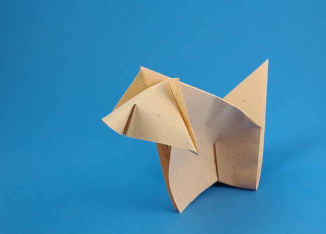 Origami Cat by Viviane Berty. Folded from a square of Banana fiber paper by Gilad Aharoni on giladorigami.com