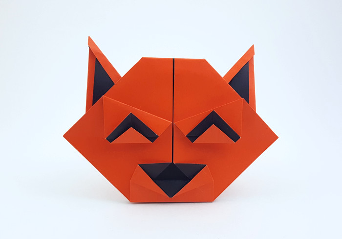 Origami Cat head by Hadi Tahir. Folded from a square of duo origami paper by Gilad Aharoni on giladorigami.com