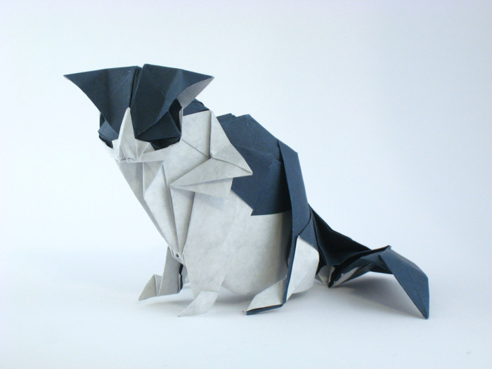 Origami Cat by Kyohei Katsuta. Folded from a square of Fadeless paper by Gilad Aharoni on giladorigami.com