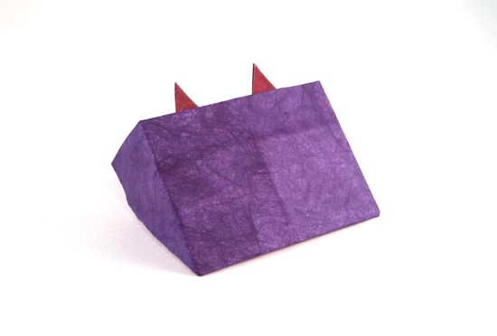 Origami Cat in a box by Nick Robinson. Folded by Gilad Aharoni on giladorigami.com