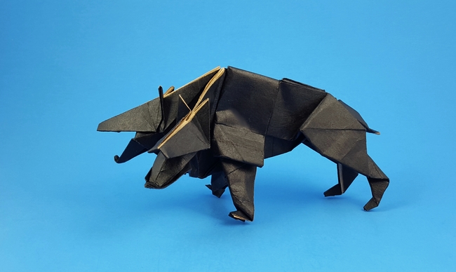 Origami Cerberus by Makoto Yamaguchi. Folded from 2 squares of origami paper by Gilad Aharoni on giladorigami.com