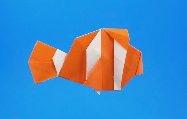 Origami Clownfish by Marc Kirschenbaum. Folded from a square of origami paper by Gilad Aharoni on giladorigami.com