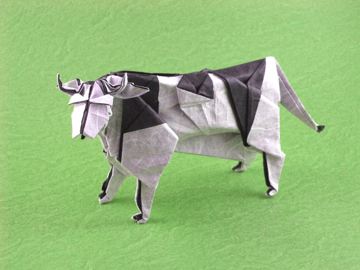 Origami Cow by Miyajima Noboru. Folded from a square of double-sided Unryu paper by Gilad Aharoni on giladorigami.com