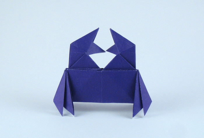 Origami Crab by Oh Kyu-Seok (Jassu). Folded from a square of origami paper by Gilad Aharoni on giladorigami.com