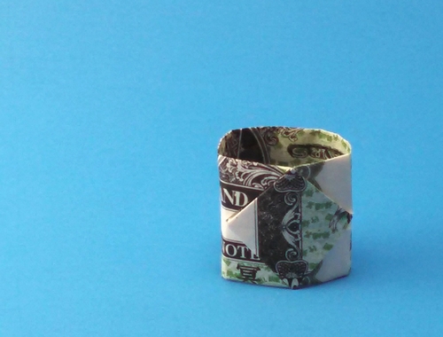 Origami Money diamond ring by Cindy Ng. Folded from a hell bank note by Gilad Aharoni on giladorigami.com