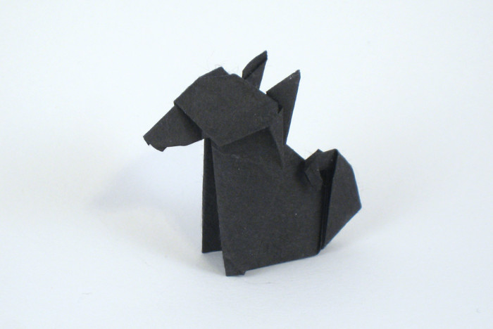 Origami Japanese dog by Kunihiko Kasahara. Folded from a square of Unryu paper by Gilad Aharoni on giladorigami.com