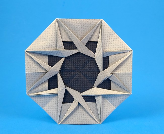 Origami Dream catcher by Ben Goldberger. Folded from a square of origami paper by Gilad Aharoni on giladorigami.com