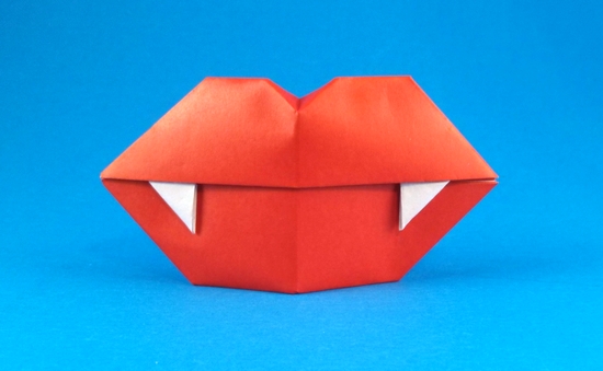 Origami Dracula fangs by Eric Kenneway. Folded by Gilad Aharoni on giladorigami.com
