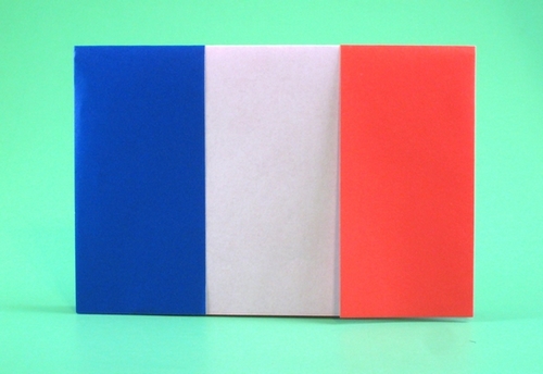 Origami Flag of France by Gilad Aharoni. Folded from 2 squares of origami paper by Gilad Aharoni on giladorigami.com