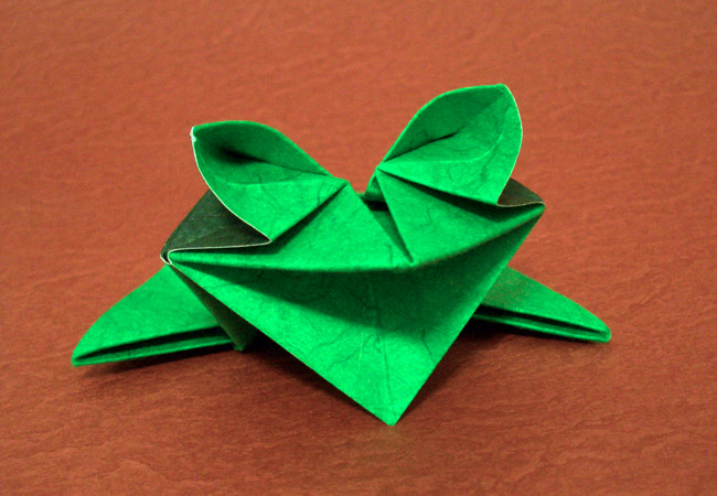 Origami Frog by Kunihiko Kasahara. Folded by Gilad Aharoni on giladorigami.com