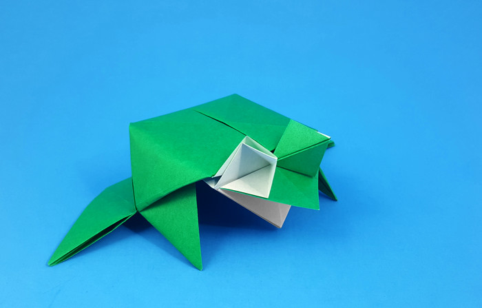 Origami Frog by Sakurai Ryosuke. Folded by Gilad Aharoni on giladorigami.com