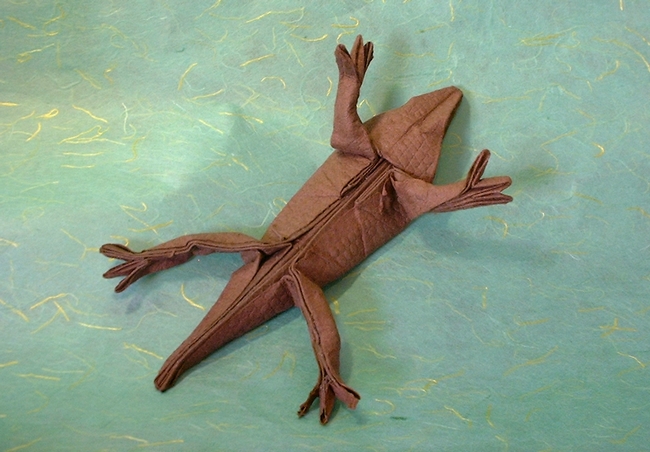 Origami Gecko by Jun Maekawa. Folded from a square of soft patterned art paper by Gilad Aharoni on giladorigami.com