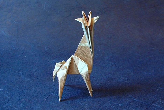 Origami Giraffe by Kunihiko Kasahara. Folded by Gilad Aharoni on giladorigami.com
