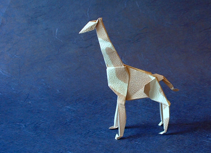 Origami Giraffe by Akira Yoshizawa. Folded by Gilad Aharoni on giladorigami.com