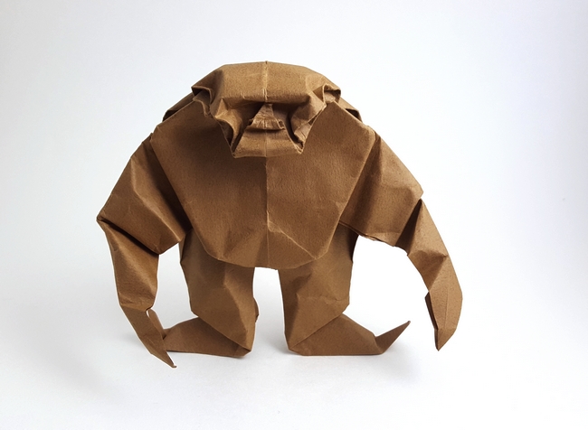 Origami Gorilla by Akira Yoshizawa. Folded by Gilad Aharoni on giladorigami.com