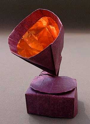 Origami Gramophone by Pasquale d'Auria. Folded by Gilad Aharoni on giladorigami.com