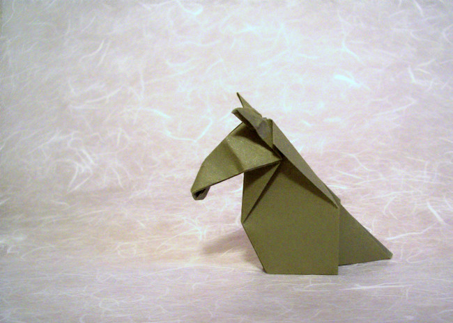 Origami Horse by Kunihiko Kasahara. Folded from a square of textured paper by Gilad Aharoni on giladorigami.com