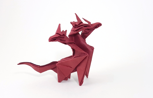 Origami Hydra by Paul Frasco. Wet folded from a square of Lizard-Hide paper by Gilad Aharoni on giladorigami.com