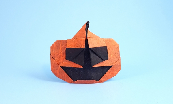 Origami Jack-o'-lantern by Yamada Katsuhisa. Folded from a square of double-sided Unryu paper by Gilad Aharoni on giladorigami.com