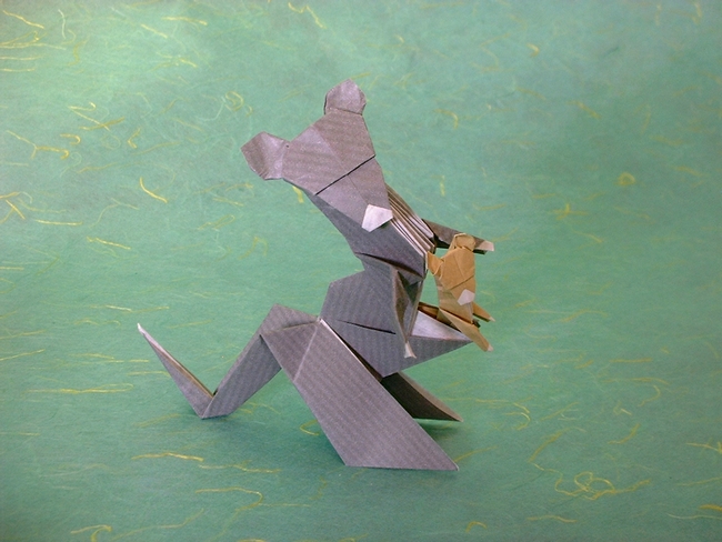 Origami Kangaroo by Seiji Nishikawa. Folded by Gilad Aharoni on giladorigami.com