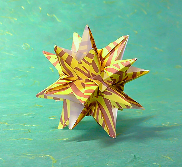 Origami Nina's kusudama by Nina Ostrun. Folded by Gilad Aharoni on giladorigami.com