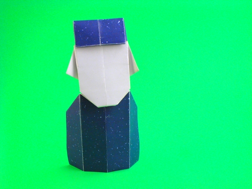 Origami Legionnaire by David Petty. Folded from a rectangle of origami paper by Gilad Aharoni on giladorigami.com