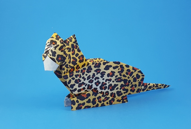 Origami Leopard by Michael G. LaFosse. Folded from a square of paper that came with the kit by Gilad Aharoni on giladorigami.com