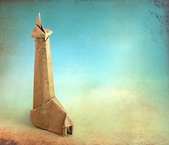 Origami Lighthouse by Akira Yoshizawa. Folded by Gilad Aharoni on giladorigami.com