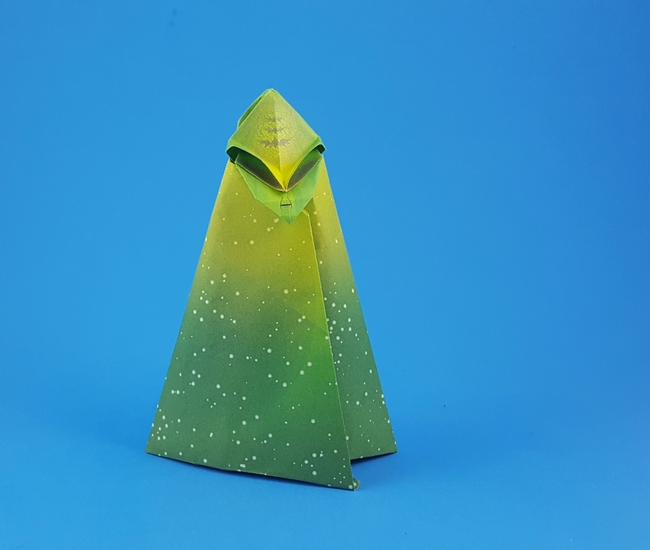 Origami Martian by John Szinger. Folded from a square of designed paper from the kit by Gilad Aharoni on giladorigami.com