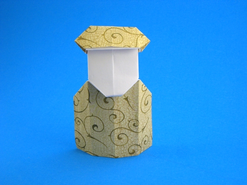 Origami Matador by David Petty. Folded from a rectangle of scrapbooking paper by Gilad Aharoni on giladorigami.com