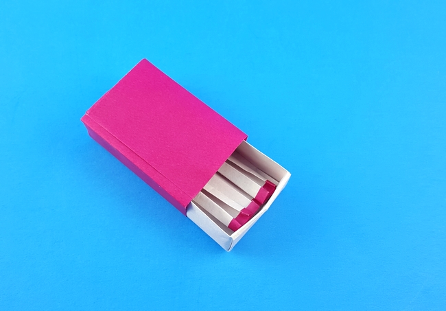 Origami Matchbox (with matches) by David Brill. Folded from a rectangle of origami paper by Gilad Aharoni on giladorigami.com
