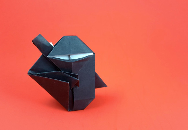 Origami Ninja by Ashimura Shun'ichi. Folded from a square of origami paper by Gilad Aharoni on giladorigami.com